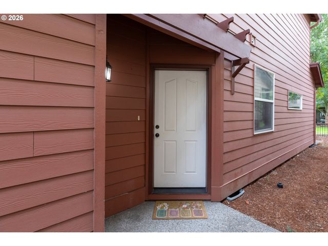 33590 Se DILL Pl, Scappoose, OR 97056