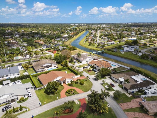 13945 SW 107th Ct, Miami, FL 33176