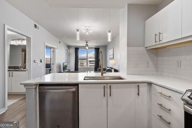 390 17th Street NW 5031, Atlanta, GA 30363