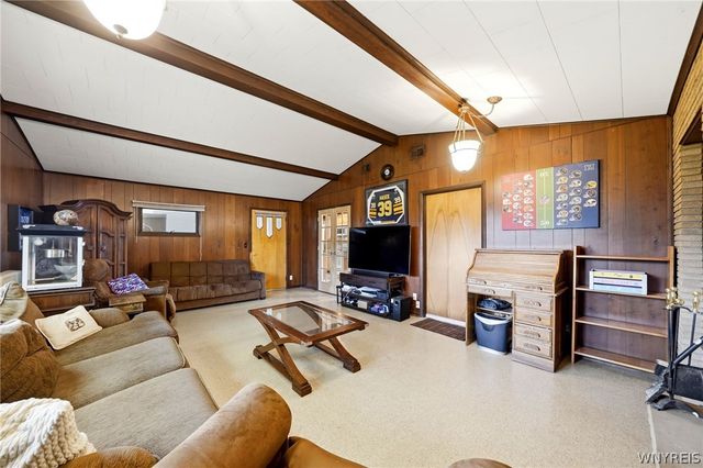 52 Donna Court, Cheektowaga, NY 14043