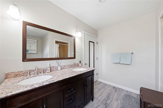 52 Donna Court, Cheektowaga, NY 14043