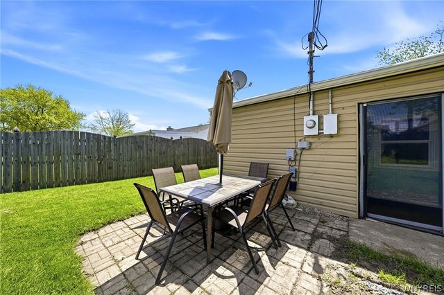 52 Donna Court, Cheektowaga, NY 14043