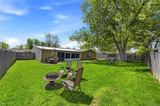 52 Donna Court, Cheektowaga, NY 14043