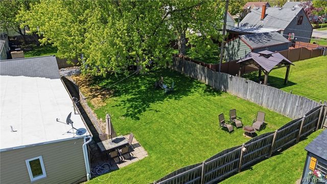 52 Donna Court, Cheektowaga, NY 14043