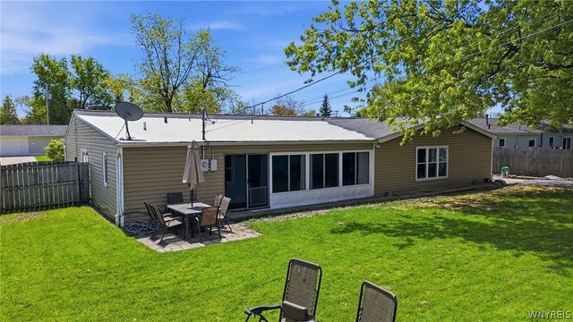52 Donna Court, Cheektowaga, NY 14043