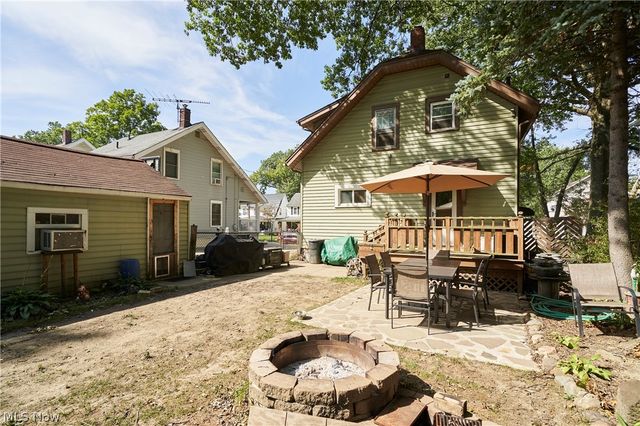 1745 9th Street, Cuyahoga Falls, OH 44221