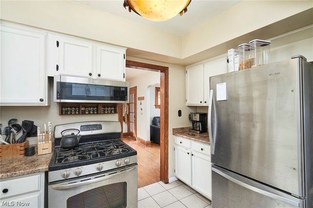 1745 9th Street, Cuyahoga Falls, OH 44221