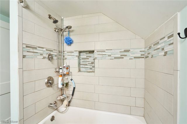 1745 9th Street, Cuyahoga Falls, OH 44221
