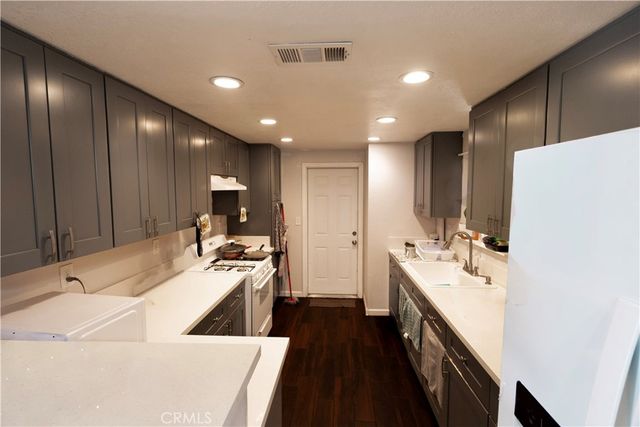 16255 Teton, Victorville, CA 92395