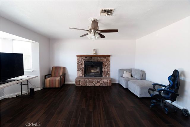 16255 Teton, Victorville, CA 92395