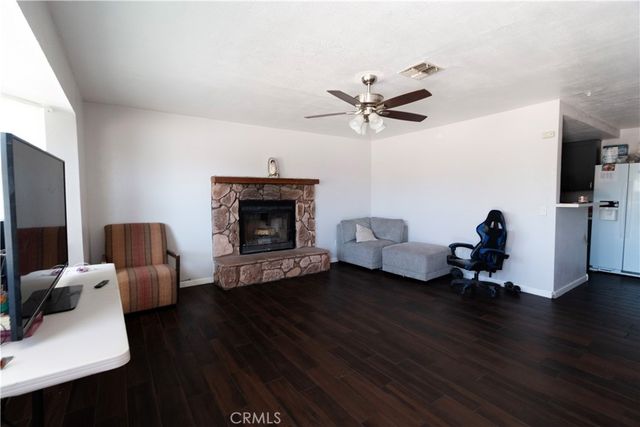 16255 Teton, Victorville, CA 92395