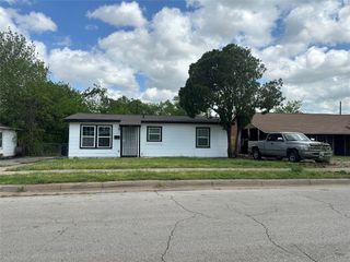 3613 Castleman Street, Fort Worth, TX 76119