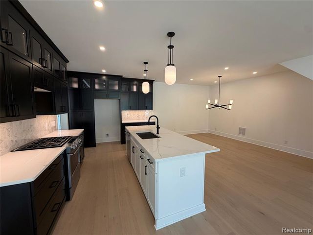 401 S Center Street 32, Northville, MI 48167