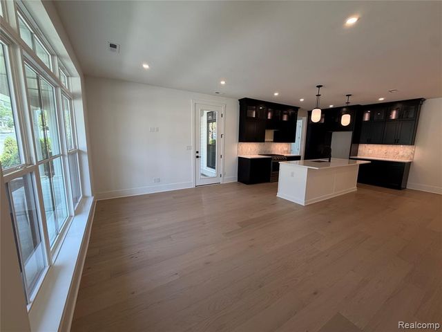 401 S Center Street 32, Northville, MI 48167