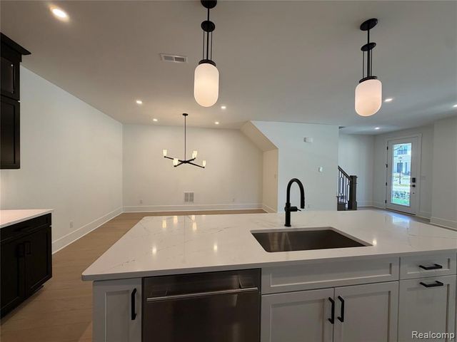401 S Center Street 32, Northville, MI 48167