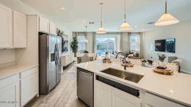 16730 W BUCKSKIN Trail, Surprise, AZ 85387