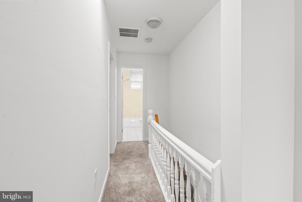 Image 19 of property listing at 3915 FALLS RD, Baltimore, MD 21211