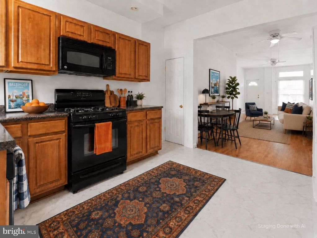 Image 5 of property listing at 3915 FALLS RD, Baltimore, MD 21211