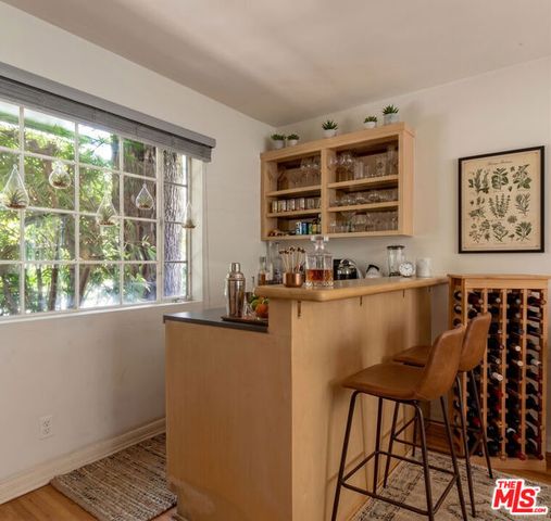 1041 Chantilly Road, Los Angeles, CA 90077