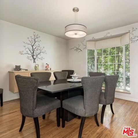 1041 Chantilly Road, Los Angeles, CA 90077