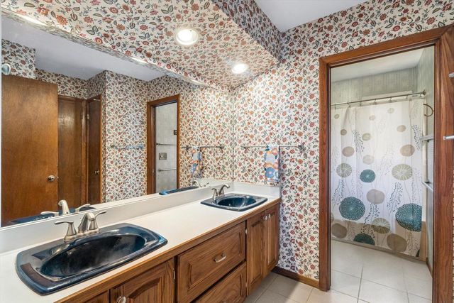 1123 Palamino DRIVE, Racine, WI 53402