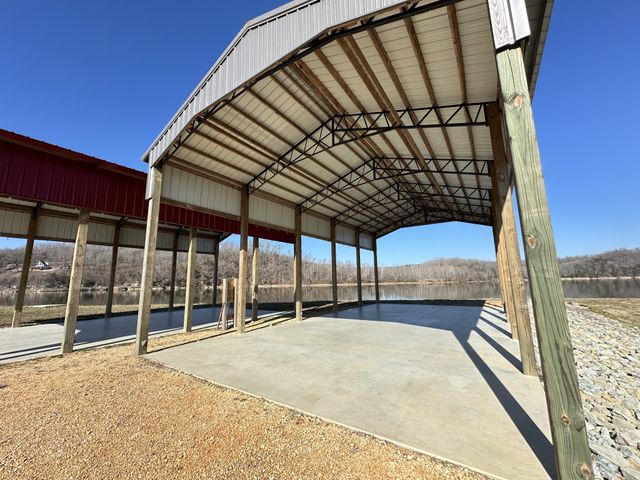 2287 Hardin Bottom River Road, Clifton, TN 38425