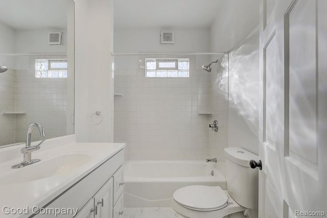 3110 N Main Street, Royal Oak, MI 48073