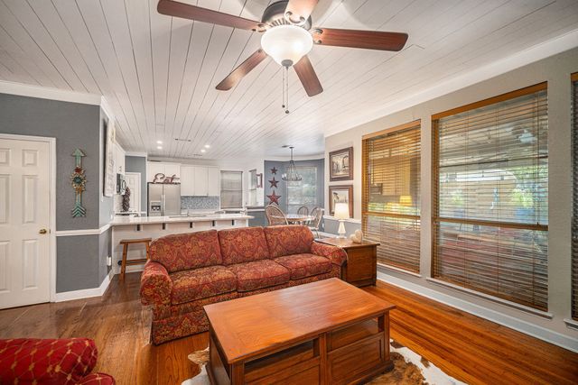 6213 Bowin Drive, Fort Worth, TX 76132