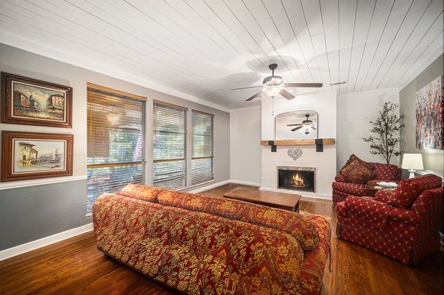 6213 Bowin Drive, Fort Worth, TX 76132