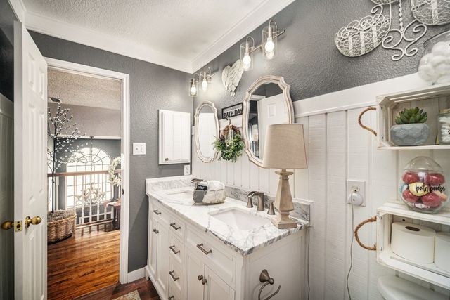 6213 Bowin Drive, Fort Worth, TX 76132