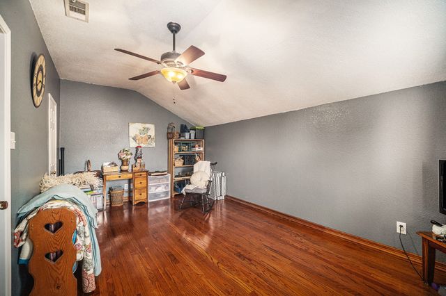 6213 Bowin Drive, Fort Worth, TX 76132