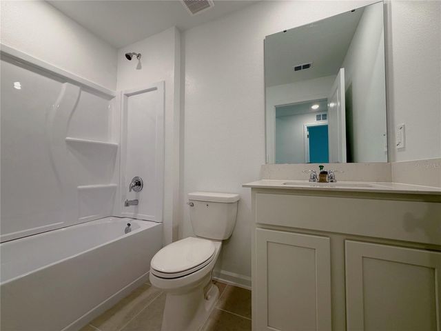 2154 LASSO LOOP, Eagle Lake, FL 33839