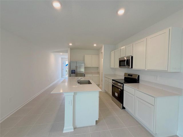 2154 LASSO LOOP, Eagle Lake, FL 33839