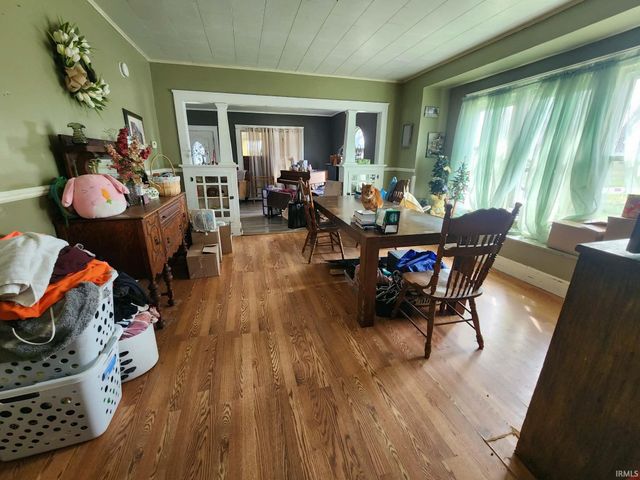 1913 S 1200 East Road, Oakland City, IN 47660