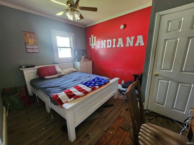 1913 S 1200 East Road, Oakland City, IN 47660