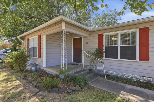 309 Elm Street, Whitesboro, TX 76273