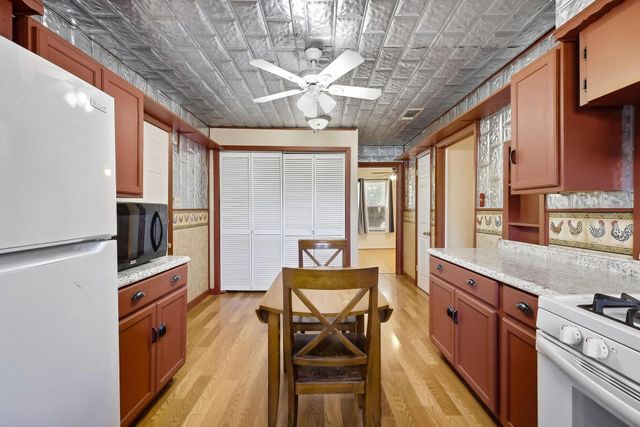 309 Elm Street, Whitesboro, TX 76273