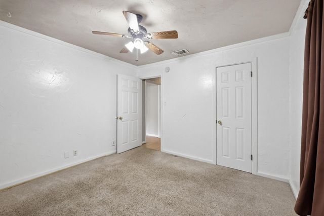 309 Elm Street, Whitesboro, TX 76273