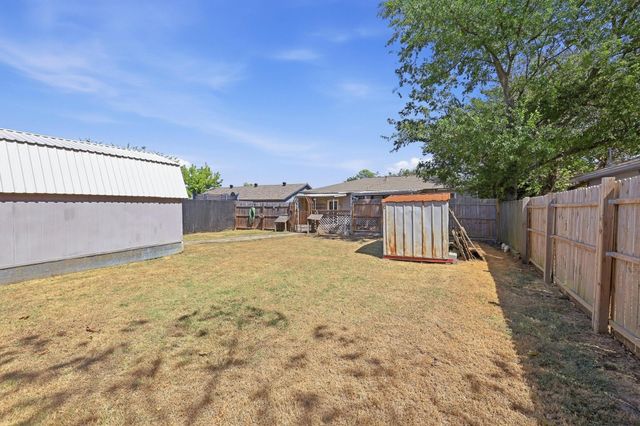 309 Elm Street, Whitesboro, TX 76273