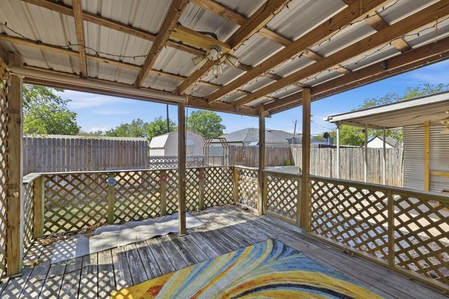 309 Elm Street, Whitesboro, TX 76273