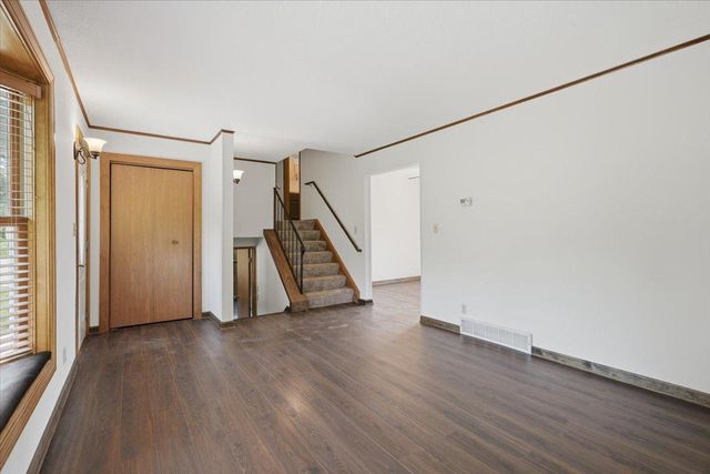 710 Kinney Road, Hudson, WI 54016