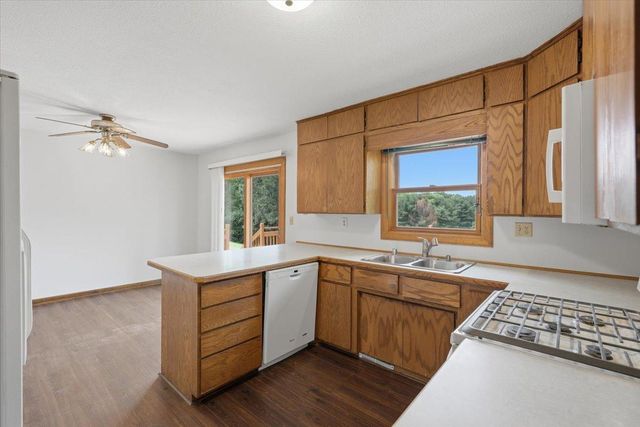 710 Kinney Road, Hudson, WI 54016
