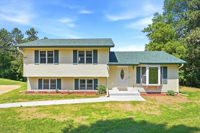 710 Kinney Road, Hudson, WI 54016