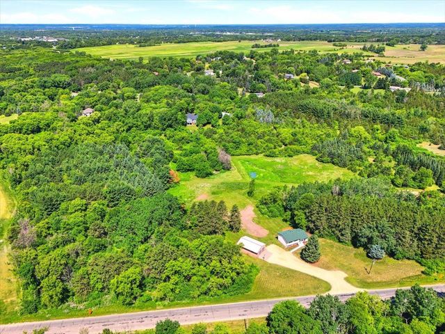 710 Kinney Road, Hudson, WI 54016