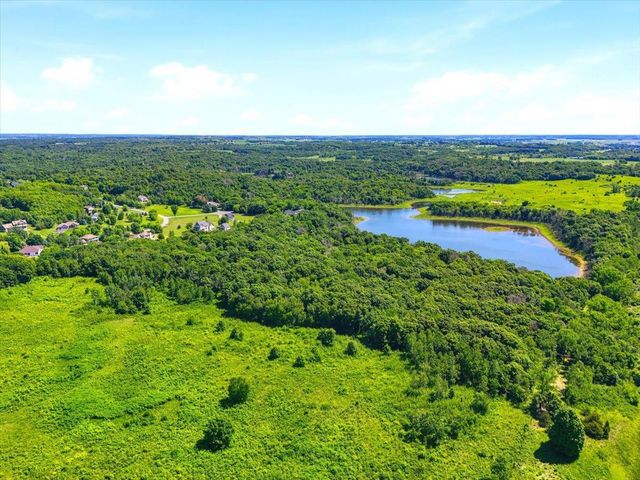 710 Kinney Road, Hudson, WI 54016