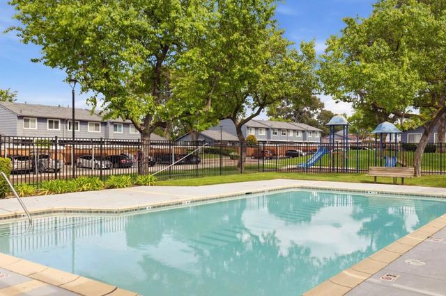 1548 Spring Valley, Livermore, CA 94551