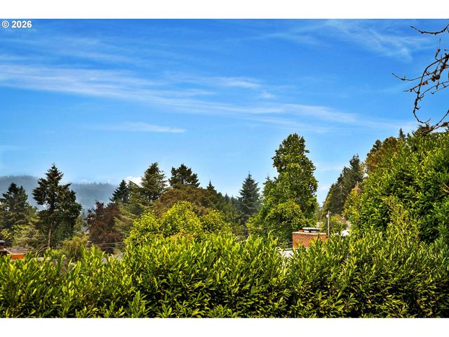 1654 FIRCREST Dr, Lake Oswego, OR 97034