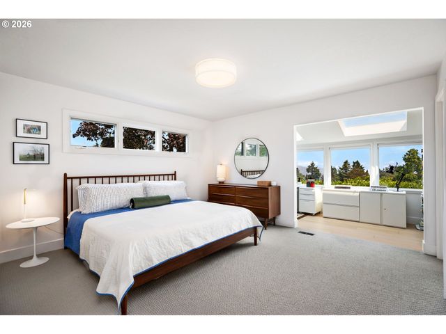 1654 FIRCREST Dr, Lake Oswego, OR 97034