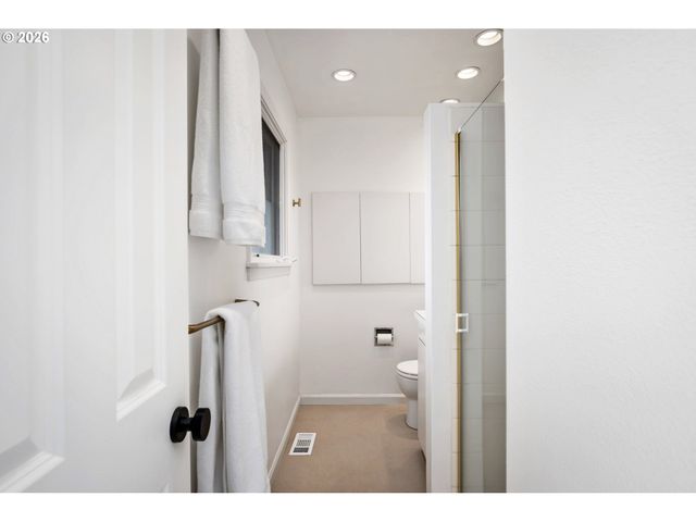 1654 FIRCREST Dr, Lake Oswego, OR 97034