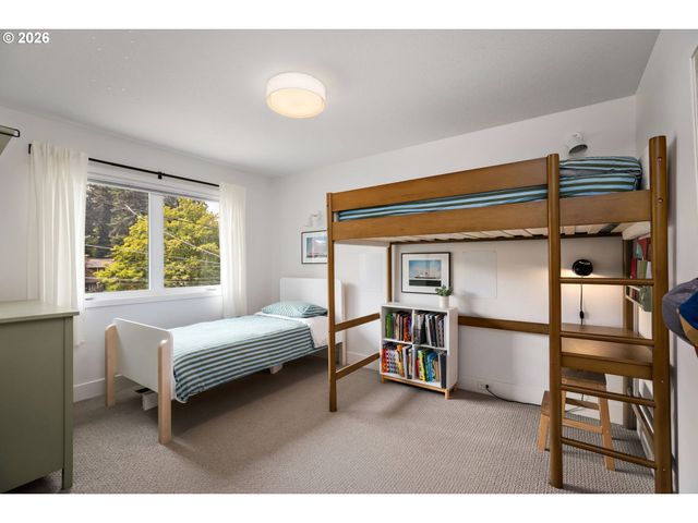 1654 FIRCREST Dr, Lake Oswego, OR 97034